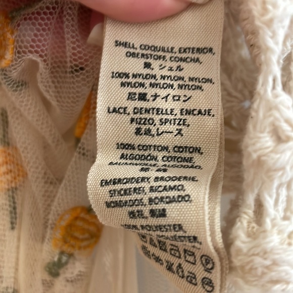 ✨🤍Free people floral finest heart ♥️ crochet dress🤍✨ - Picture 10 of 13